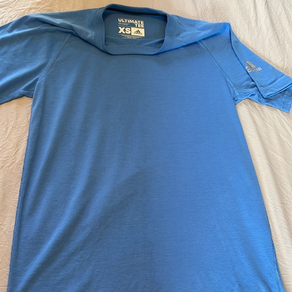 EUC Men’s adidas T-shirt ☺️